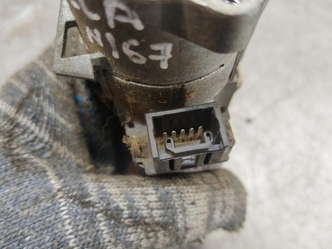 Замок зажигания DJS6ZE Toyota Corolla купить на авторазборке