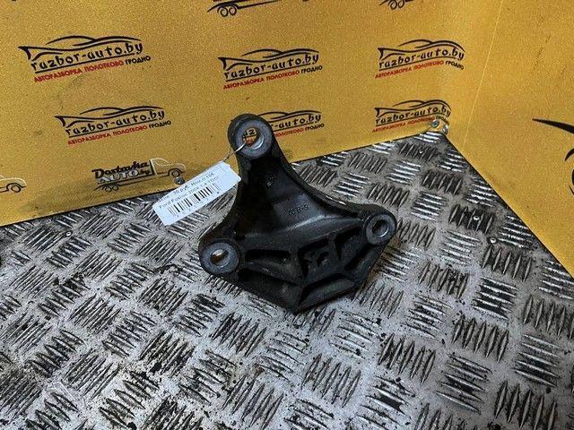 Кронштейн КПП 2TW2CN Ford Fusion купить