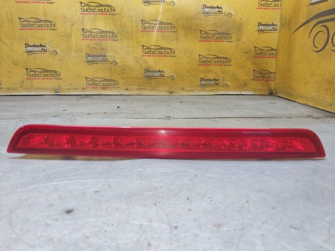 Стоп-сигнал 8O5W21 Kia Sorento