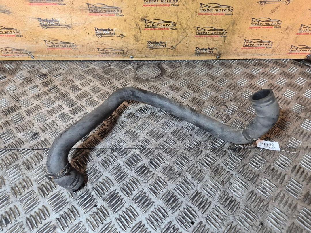 Патрубок радиатора 8R0VV2 Volkswagen Passat купить