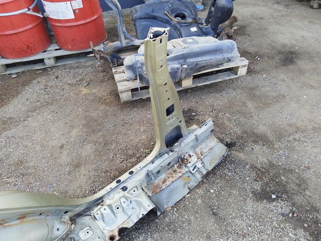 Стойка кузовная центральная левая MCC2ZT Subaru Forester купить в магазине запчастей бу