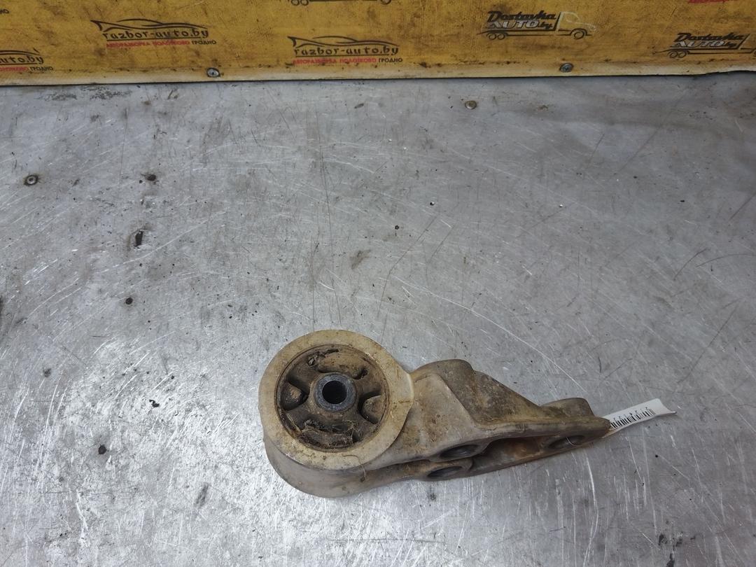 Кронштейн крепления балки подвески HQMTTM Volkswagen Passat купить в магазине запчастей бу