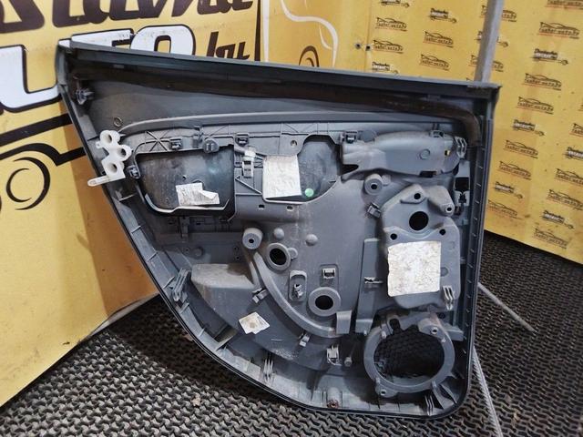 Обшивка двери задней правой (дверная карта) 5JSSOR Seat Altea купить