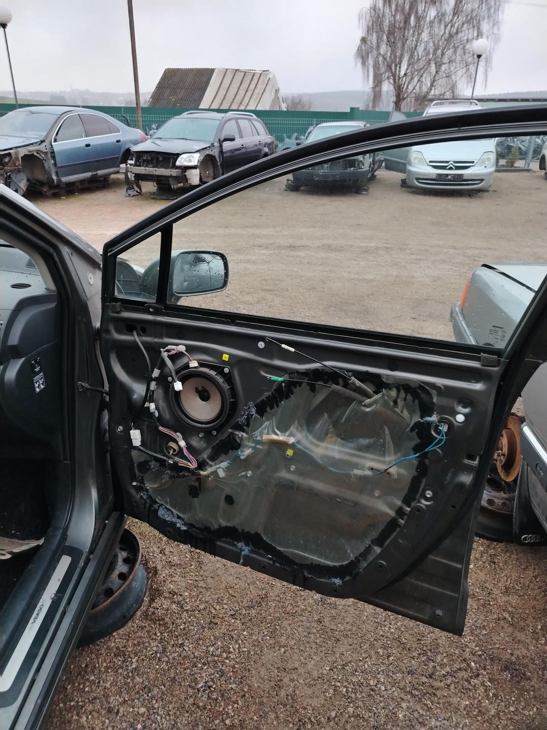 Петля двери передней правой F5ZQ33 Toyota Corolla Verso - Фото 1