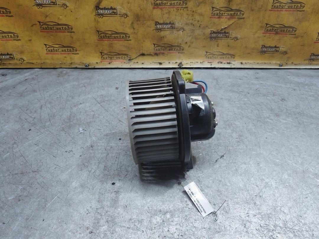 Моторчик печки P0Q113 Mitsubishi Carisma купить с доставкой