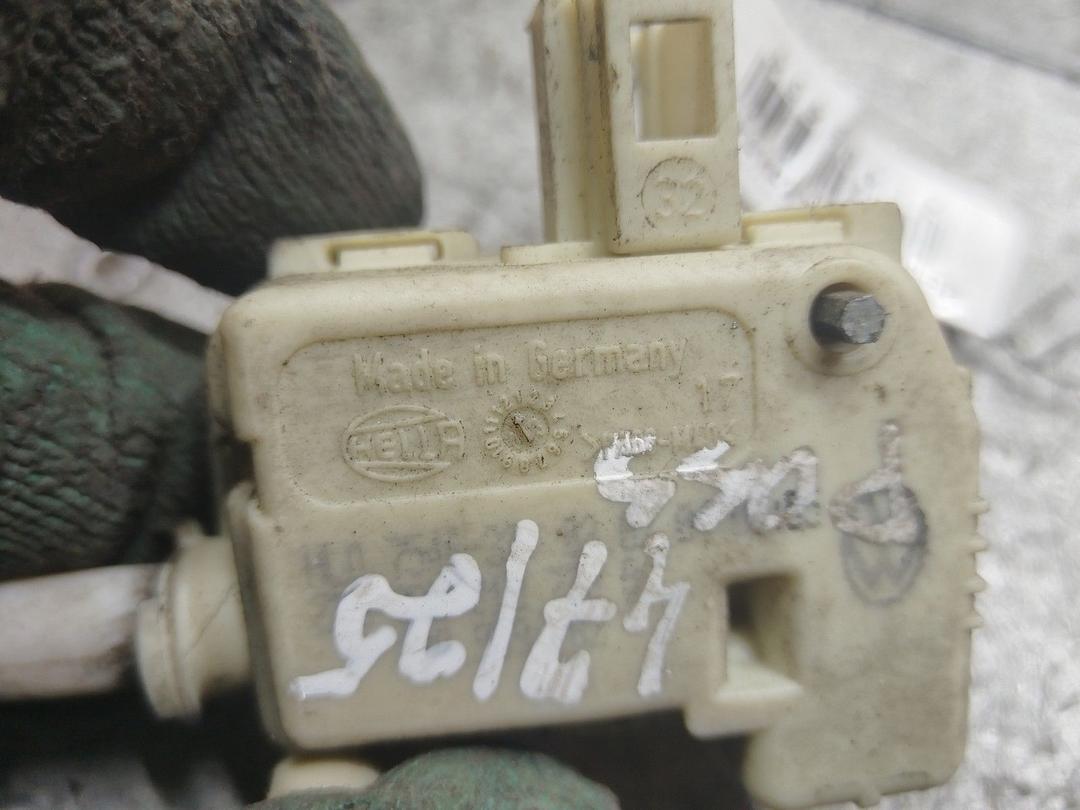 Активатор замка крышки топливного бака 0CIXST Volkswagen Passat купить с доставкой