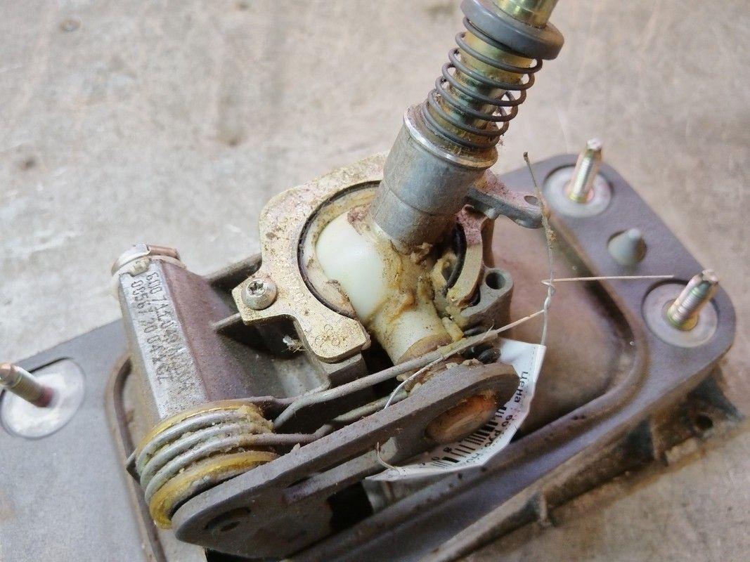 Кулиса 3RUK38 Skoda Fabia купить в магазине запчастей бу