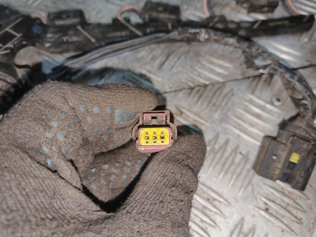 Проводка форсунок AHJ5MB Ford Fusion купить на авторазборке