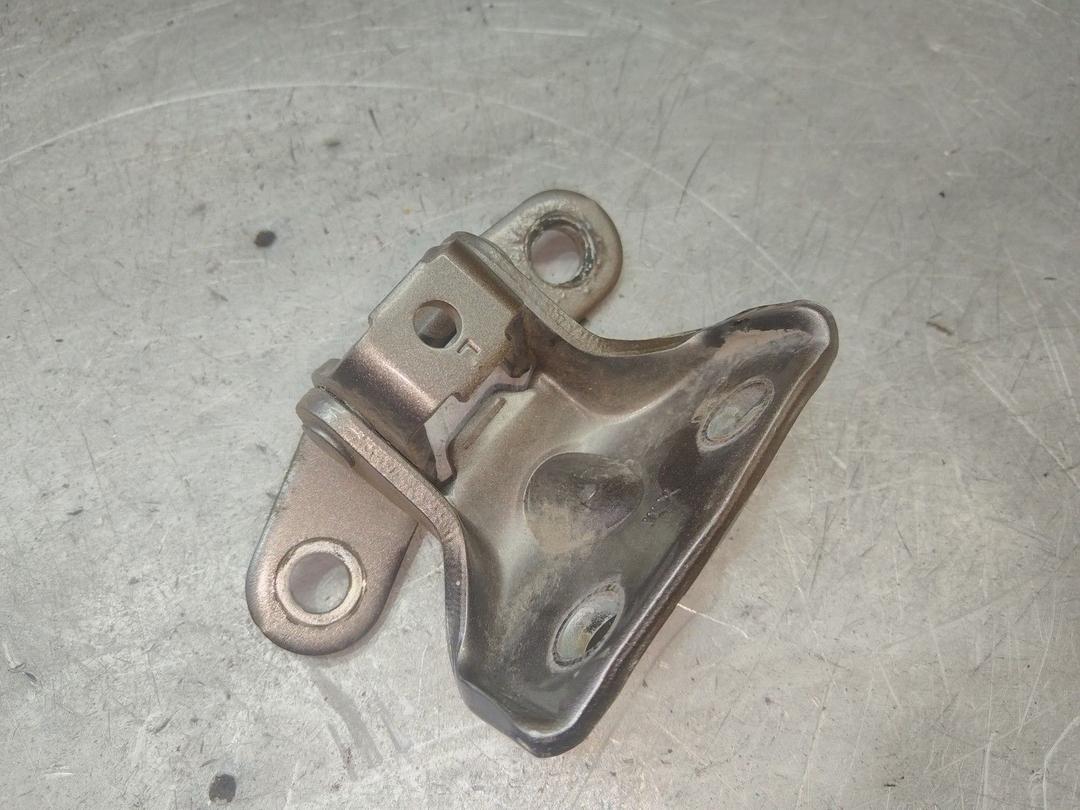 Петля двери задней левой MBR072 Kia Sorento купить с доставкой