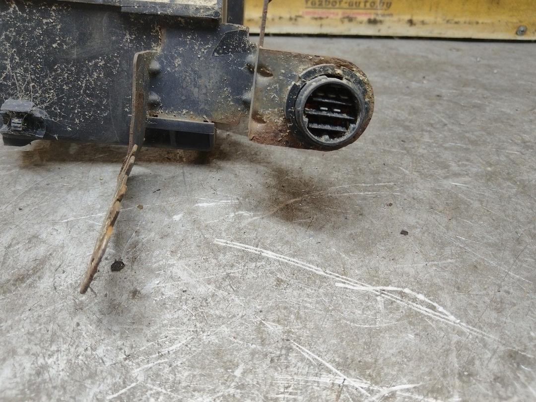 Короб предохранителей 6630A6 Peugeot 406 купить на авторазборке