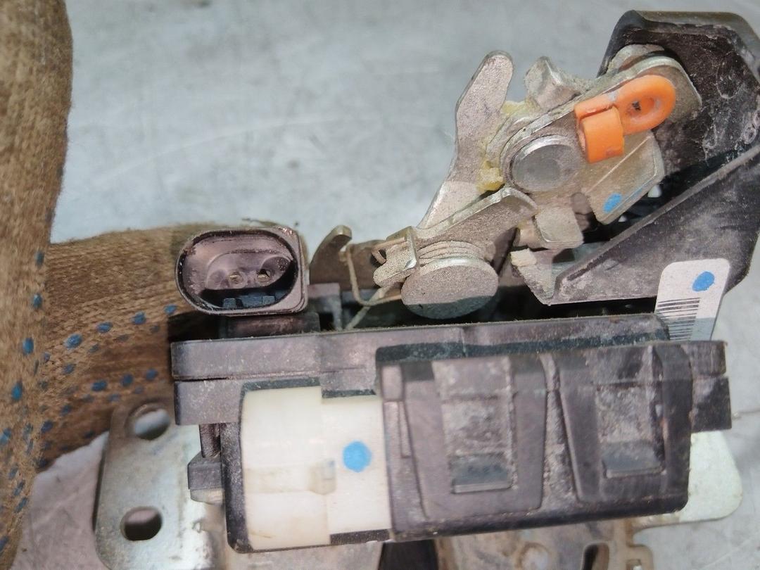 Замок багажника 168V50 Mitsubishi Colt купить в магазине запчастей бу