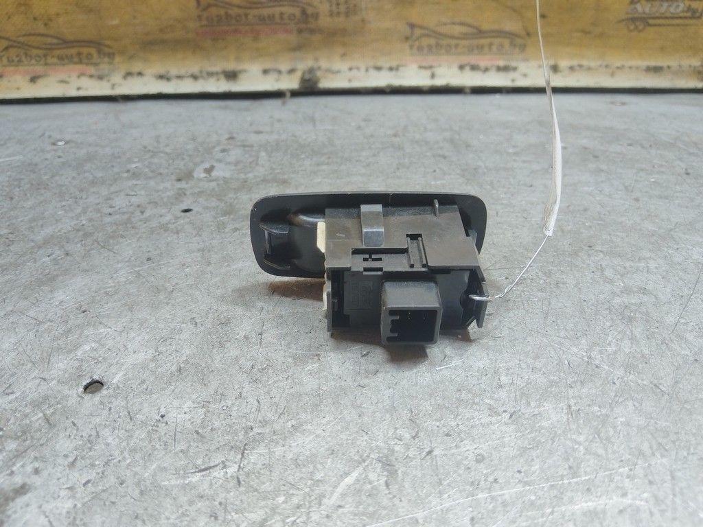 Кнопка стеклоподъемника заднего правого OW7SQ9 Toyota Corolla Verso - Фото 4