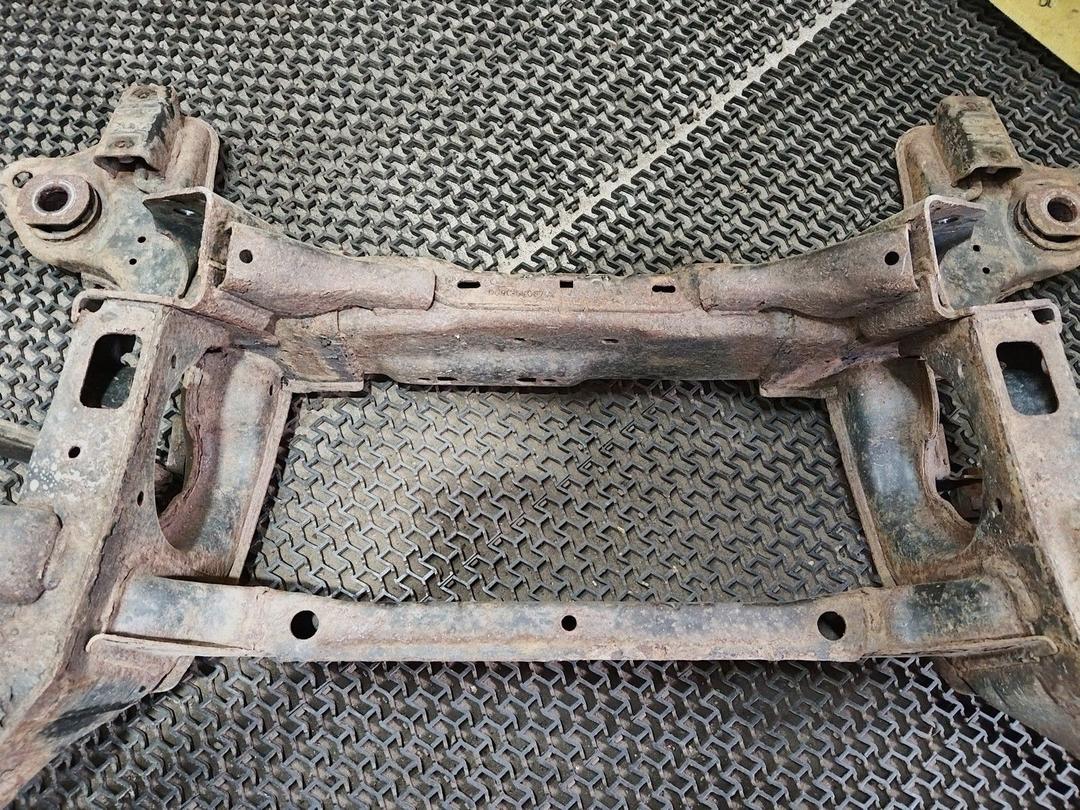 Балка подвески задняя OX7NG6 Ford Fusion купить с доставкой