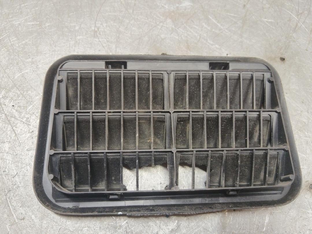 Решетка вентиляции кузова L20K7U Ford Fusion - Фото 2