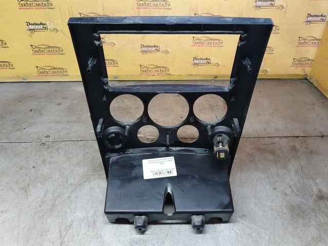 Рамка под магнитолу V7O5PX Ford Tourneo Connect - Фото 2