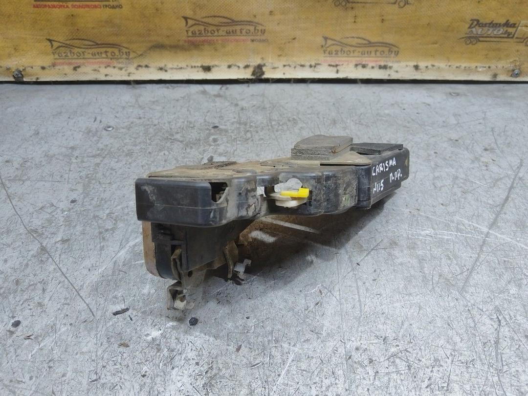 Замок двери передней правой N0J2MH Mitsubishi Carisma - Фото 6