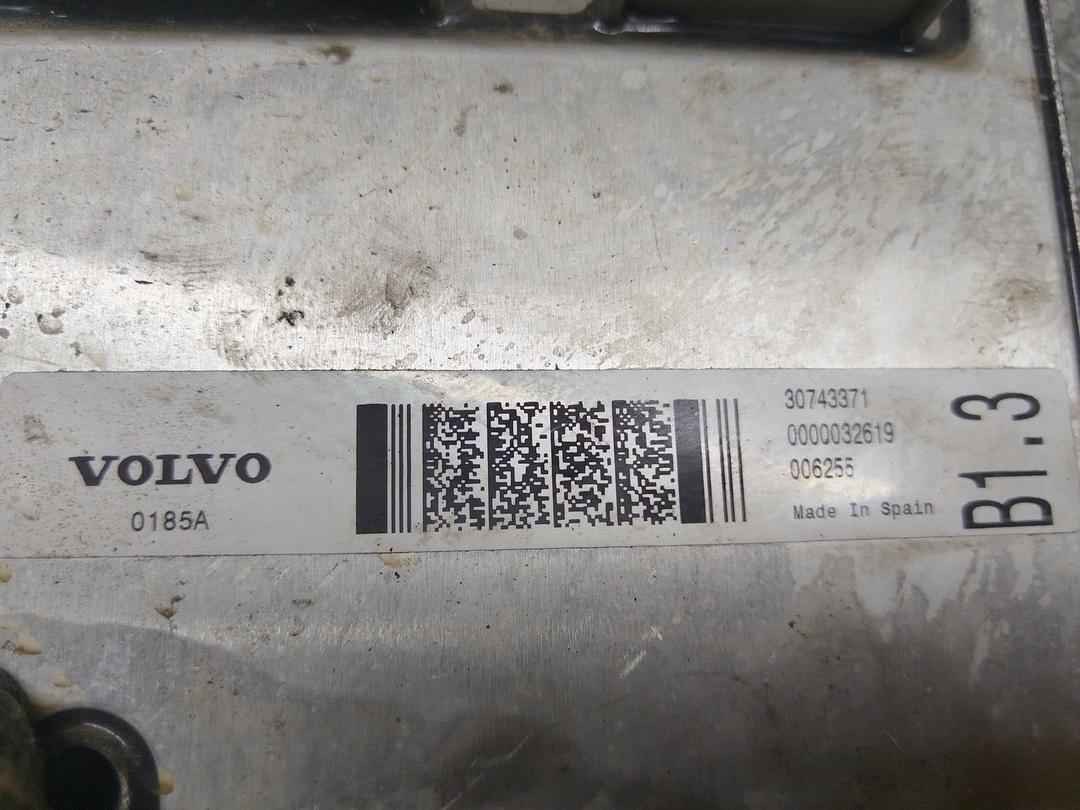 Блок управления двигателем M1D4AK Volvo S40 купить на авторазборке