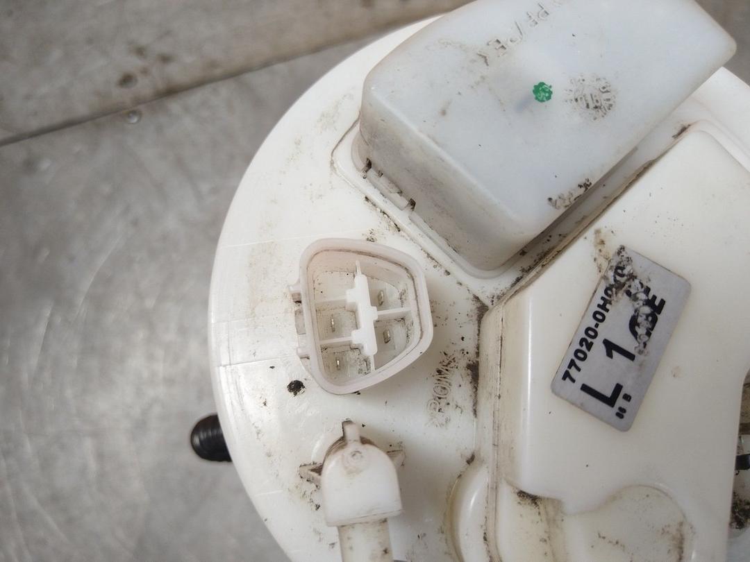 Колба в бак SVYW8W Toyota Aygo купить на авторазборке