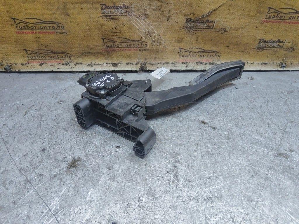 Датчик положения педали газа 0UFDM4 Opel Astra - Фото 4