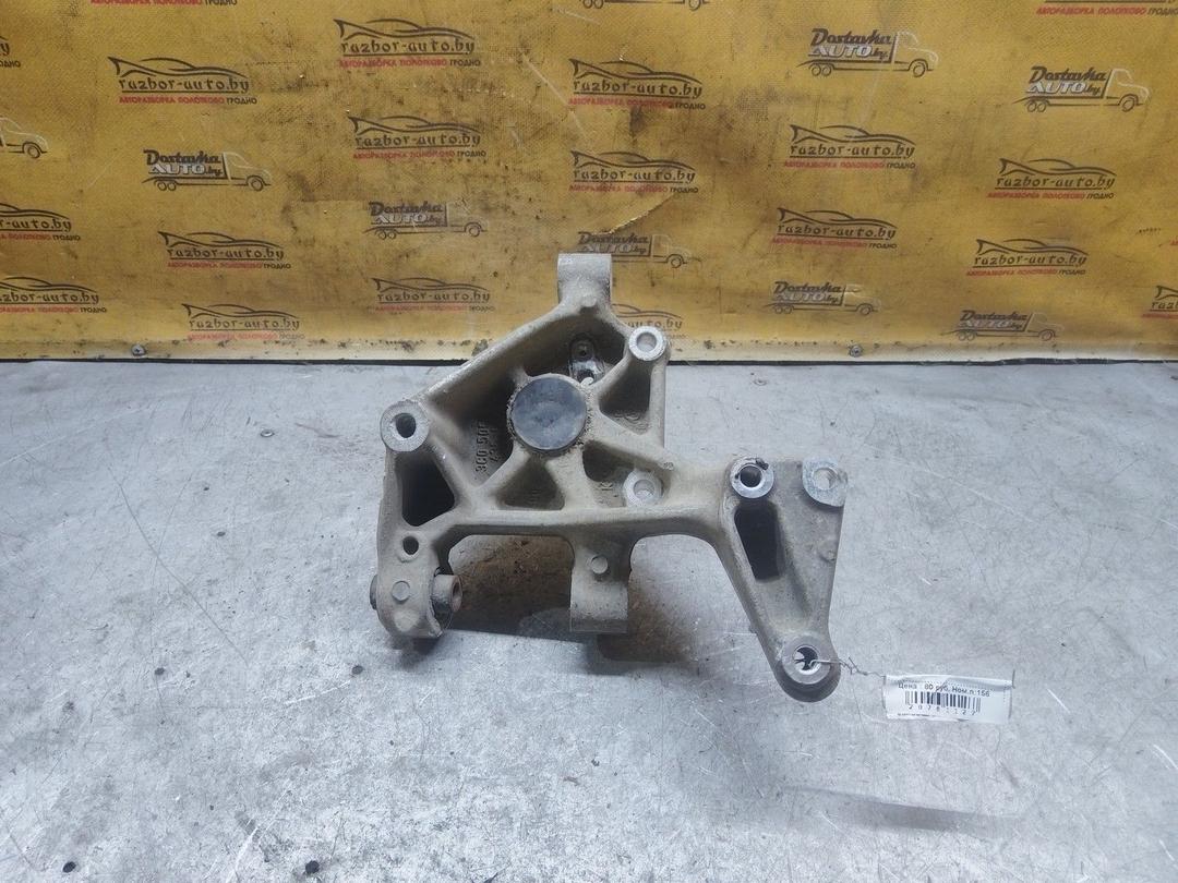 Кулак задний левый 3U95P3 Volkswagen Passat купить с доставкой