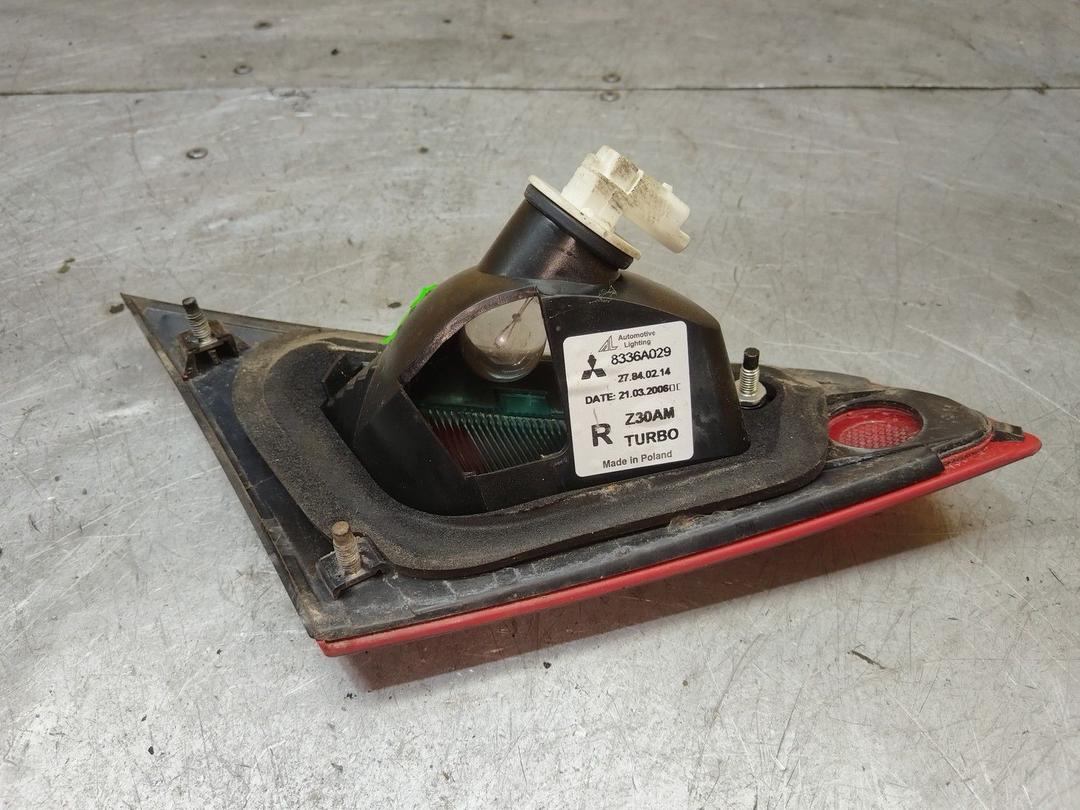 Фонарь крышки багажника правый BEOROS Mitsubishi Colt купить с доставкой