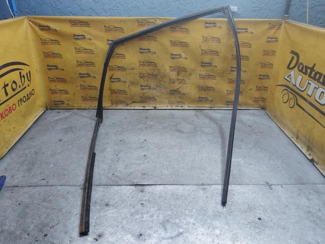 Уплотнитель двери передней левой 0IGOEA Renault Espace купить