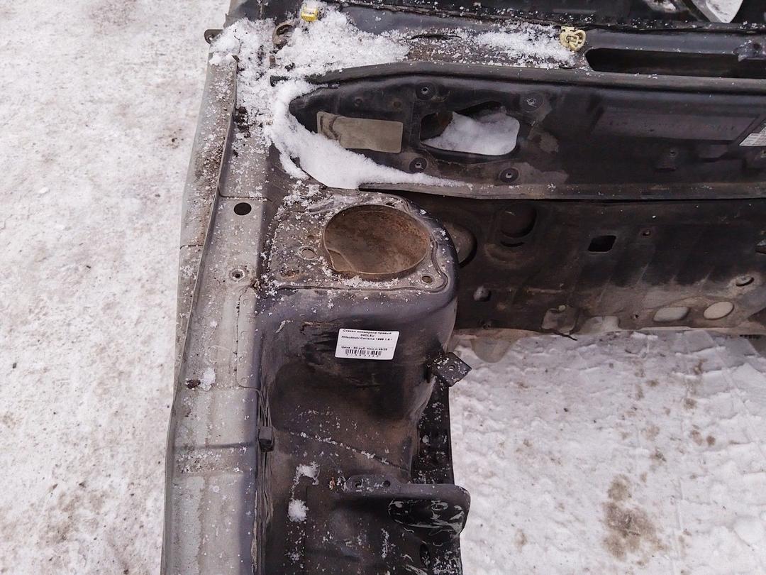 Стакан лонжерона правый 04OL5U Mitsubishi Carisma