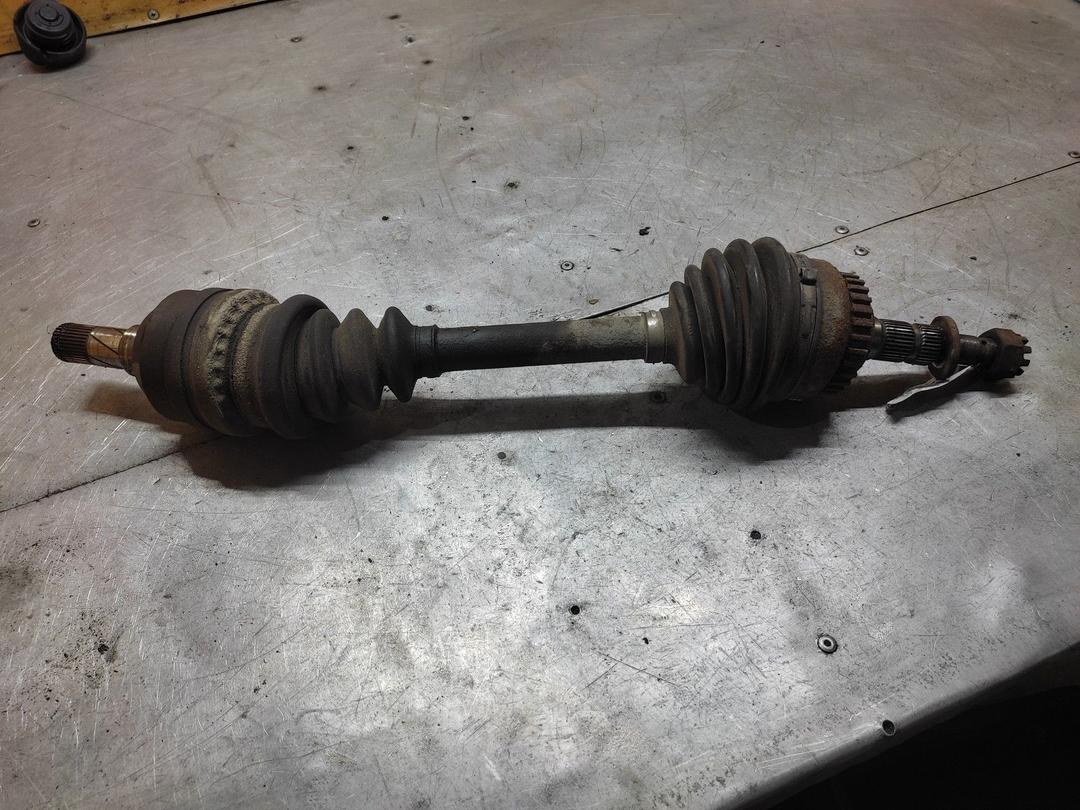 Полуось передняя левая (приводной вал, ШРУС) 1CG52D Opel Meriva