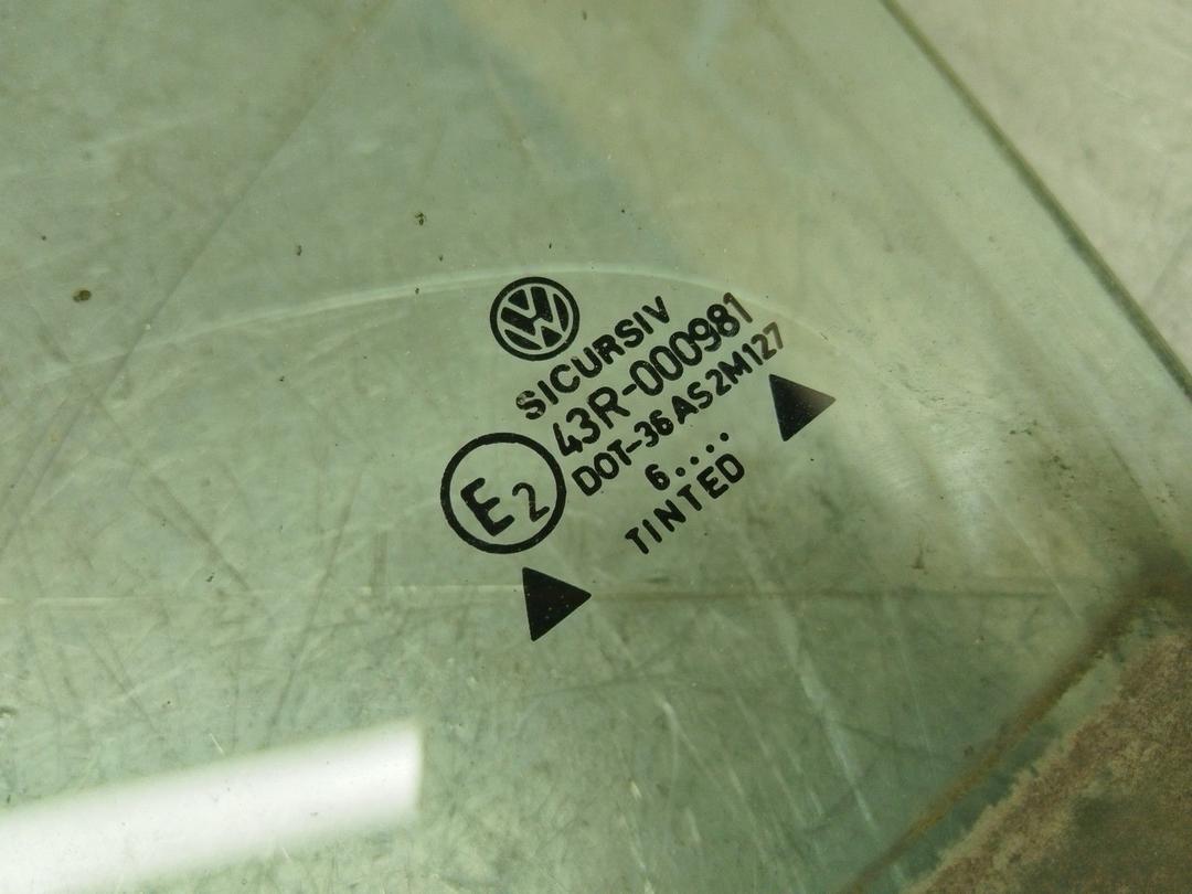 Стекло двери задней левой Q4280U Volkswagen Passat купить
