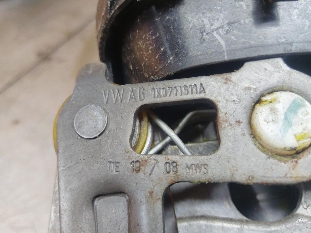 Кулиса VE3HBW Volkswagen Caddy купить с доставкой. Огромный выбор запчастей и марок авто. У нас есть практически все.