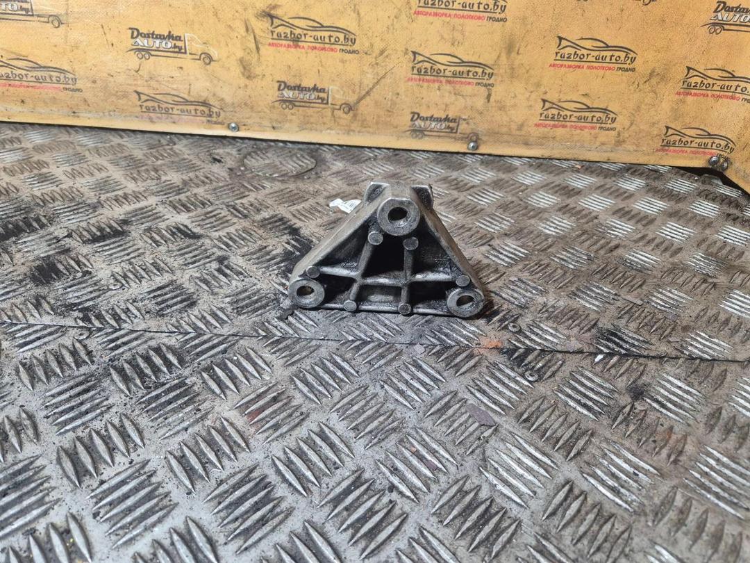 Кронштейн КПП K36L76 Renault Scenic купить