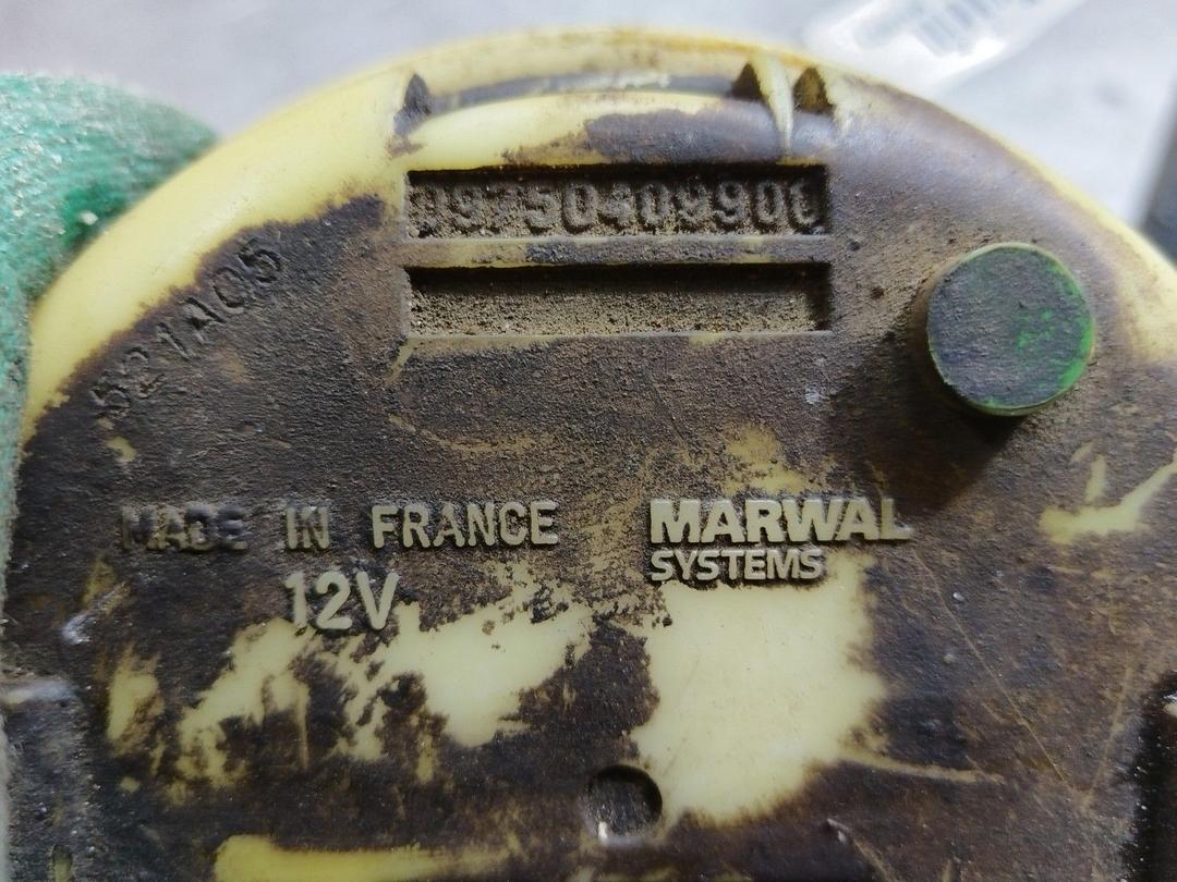 Колба в бак 6KNT8T Mitsubishi Carisma купить с доставкой