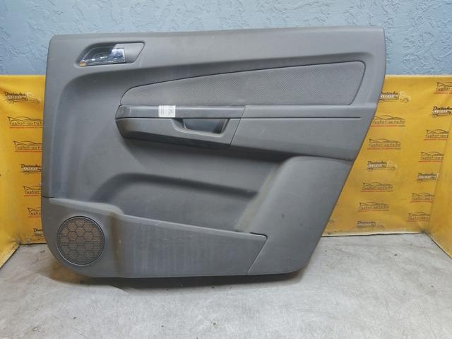 Обшивка двери задней правой (дверная карта) NT6SLI Opel Zafira