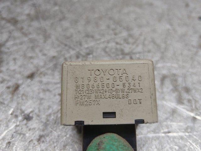 Реле поворотов 937R8Y Toyota Avensis купить в магазине запчастей бу