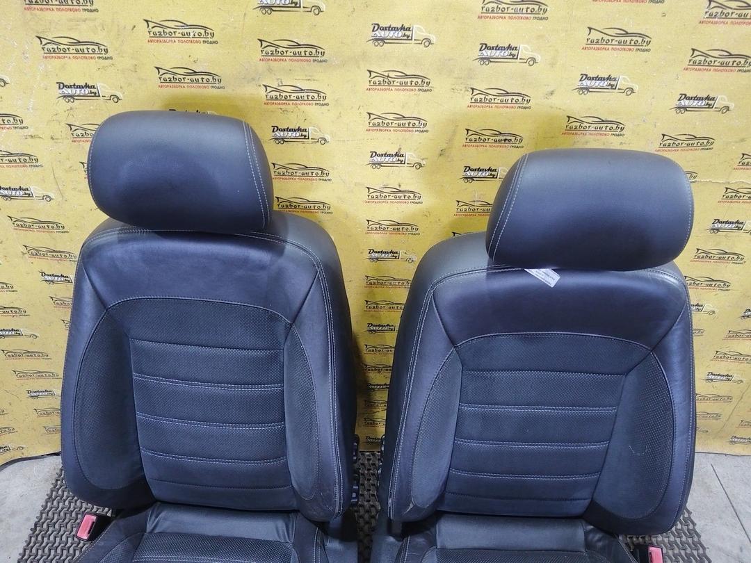 Салон (комплект сидений) JLX0D5 Ford Mondeo undefined