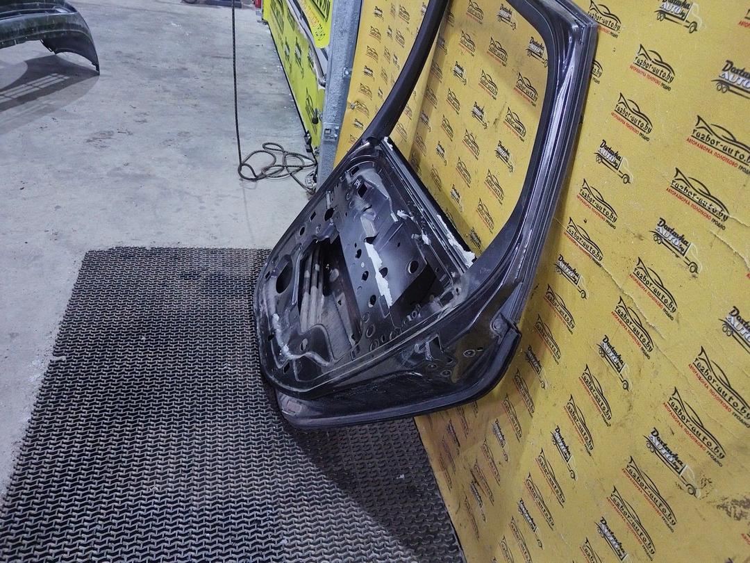 Дверь задняя правая 4JJE0H Renault Scenic купить с доставкой. Огромный выбор запчастей и марок авто. У нас есть практически все.