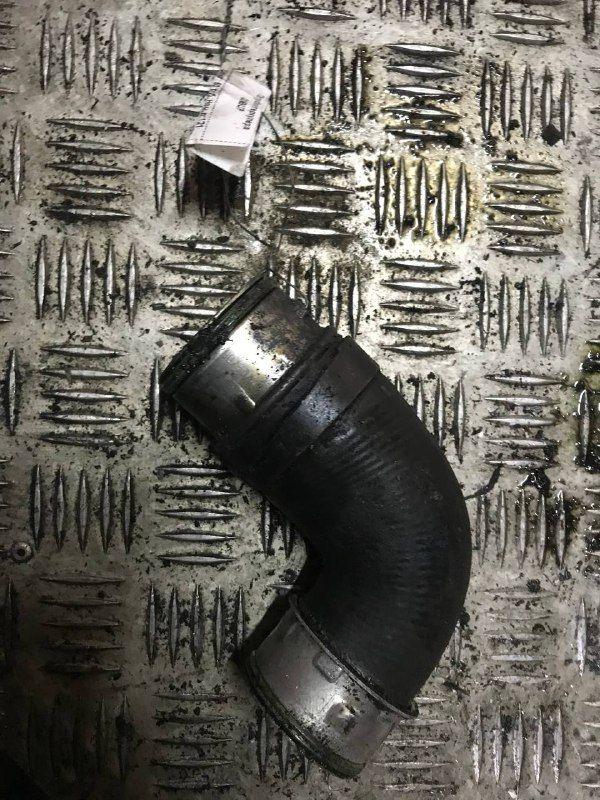 Патрубок интеркулера QQNBUP Volkswagen Passat