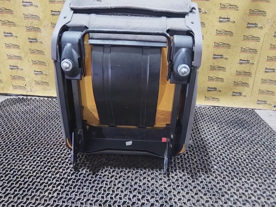 Сиденье заднее 05J2MD Citroen Xsara Picasso undefined