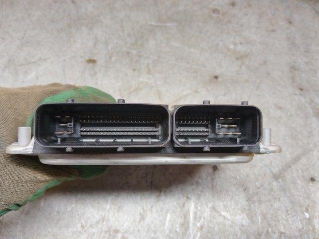 Блок управления двигателем FLF4YC Audi A4 - Фото 4