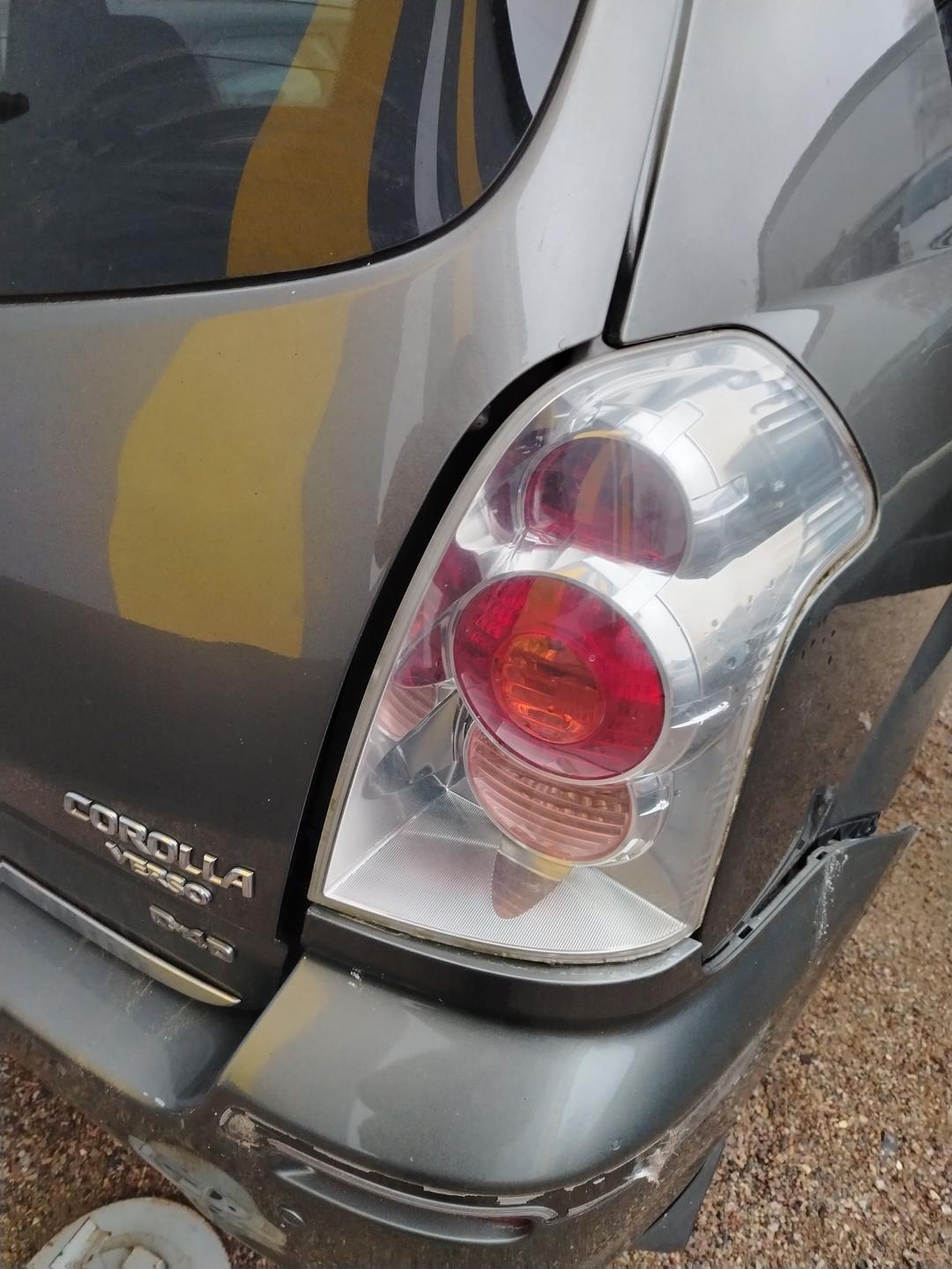 Фонарь задний правый TL8QTJ Toyota Corolla Verso