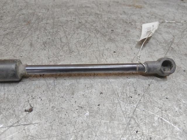 Амортизатор крышки багажника (3-5 двери) L095N6 Fiat Linea - Фото 4