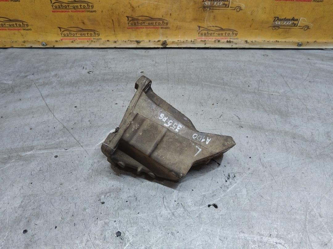 Кронштейн КПП C4AXC0 Audi 100