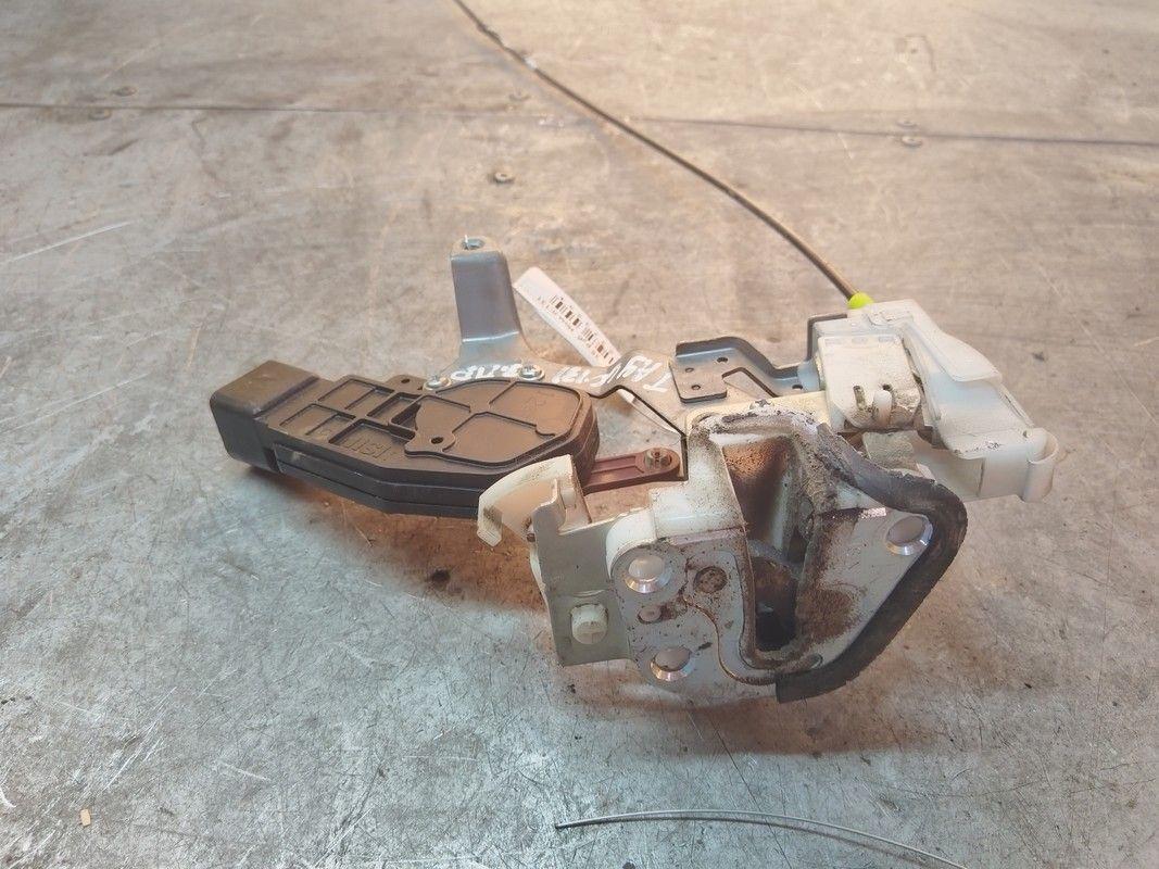 Замок двери задней правой 8XONV7 Toyota Aygo - Фото 1