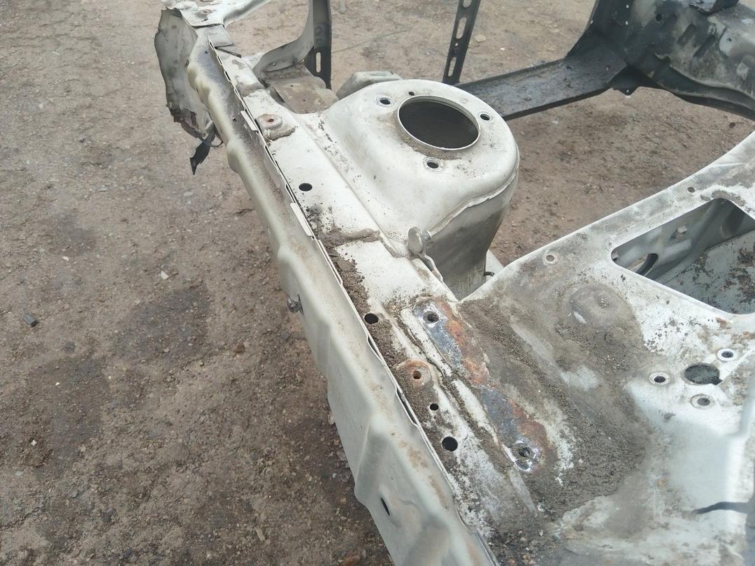 Стакан лонжерона левый J7RGQ3 Daewoo Leganza купить с доставкой