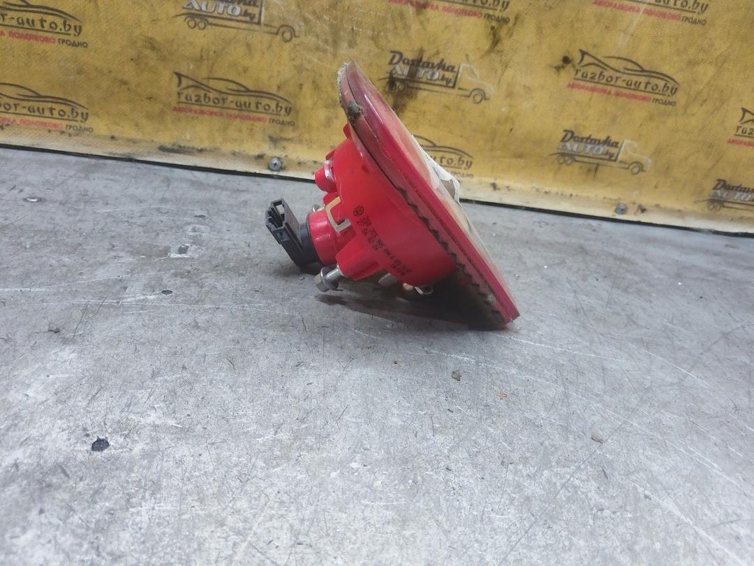 Фонарь крышки багажника правый L3VA9T Volkswagen Passat купить в магазине запчастей бу