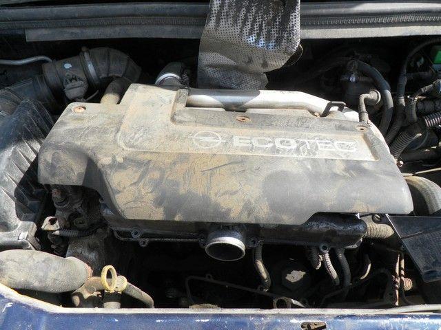 Декоративная крышка двигателя C6X6CA Opel Zafira - Фото 2