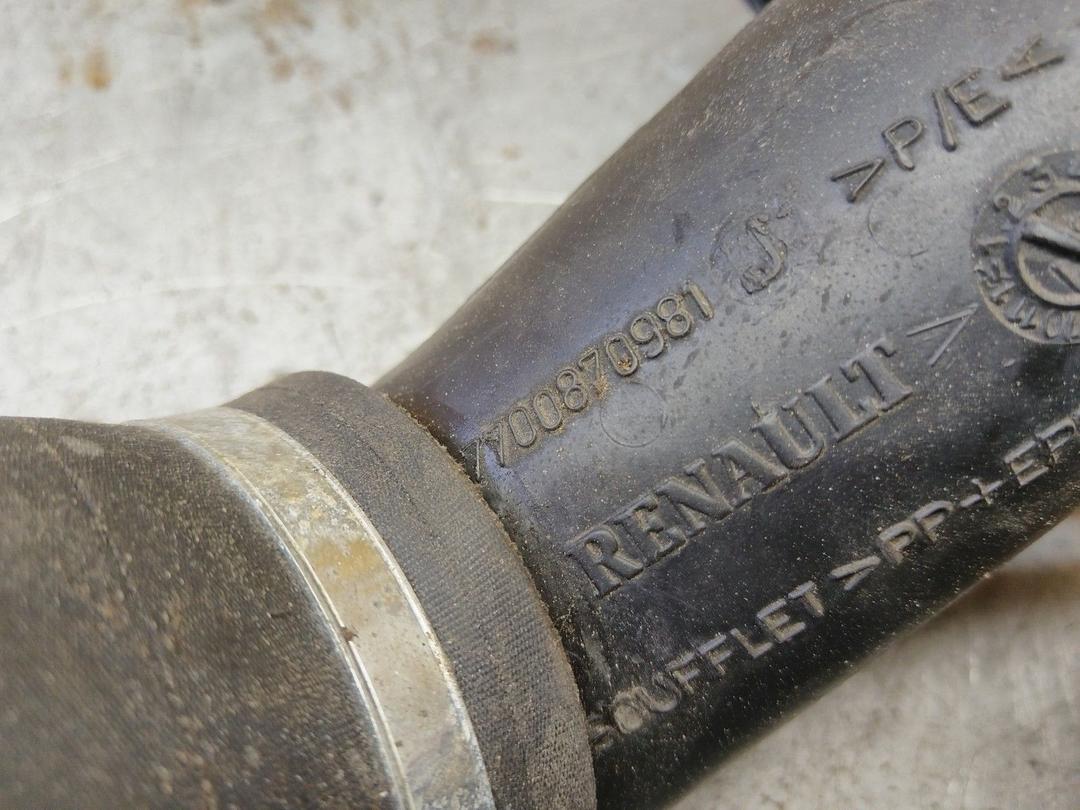 Патрубок воздушного фильтра O3J7XI Renault Safrane - Фото 3