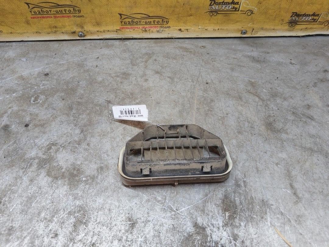 Решетка вентиляции кузова N197YZ Ford Fiesta купить на авторазборке