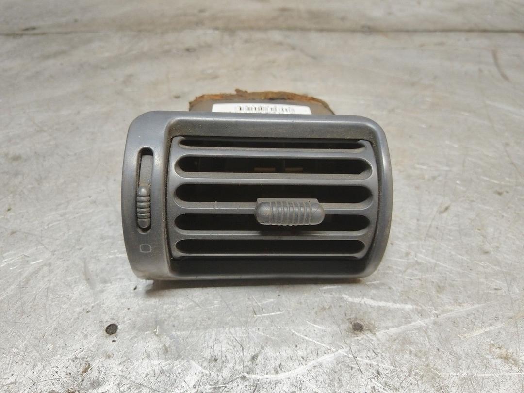 Дефлектор обдува салона 9RGDK1 Peugeot 806