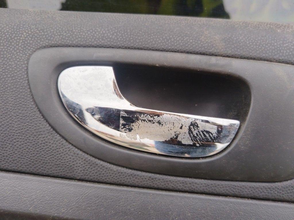 Ручка внутренняя задняя левая 07HHTG Peugeot 307 купить в магазине запчастей бу